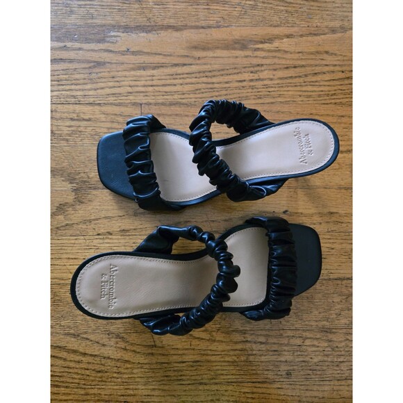 Abercrombie & Fitch Womens Faux Leather Black Strappy Kitten Heel Sandals Size 8 - Picture 2 of 8